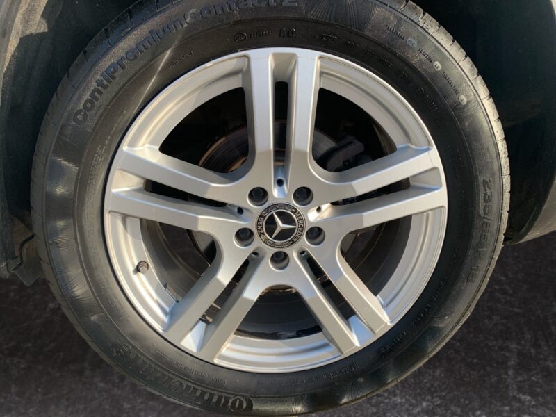 MERCEDES-BENZ GLB 200D SPORT