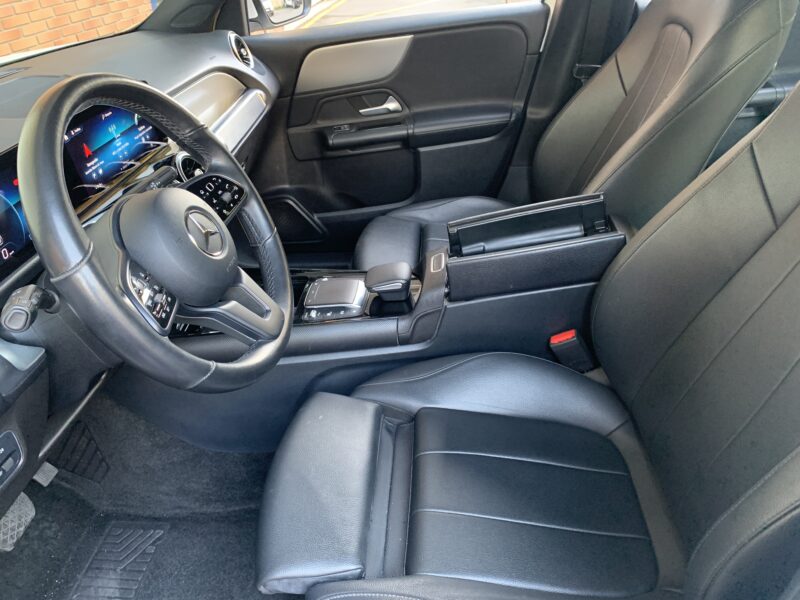 MERCEDES-BENZ GLB 200D SPORT