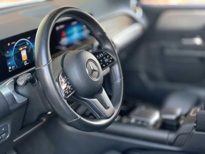MERCEDES-BENZ GLB 200D SPORT