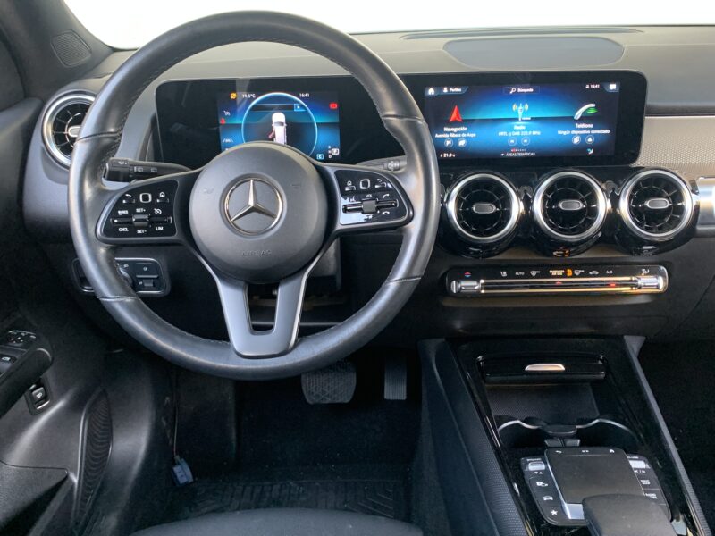 MERCEDES-BENZ GLB 200D SPORT