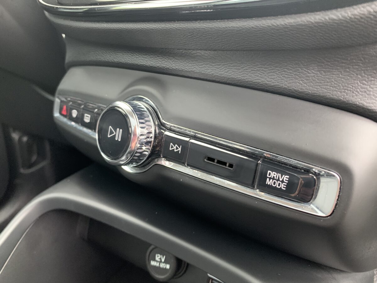 VOLVO XC40 B4 AWD INSCRIPTION AWD