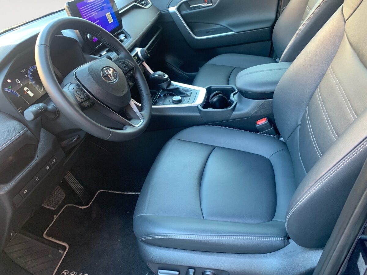 TOYOTA RAV4 2.5H AWD LUXURY