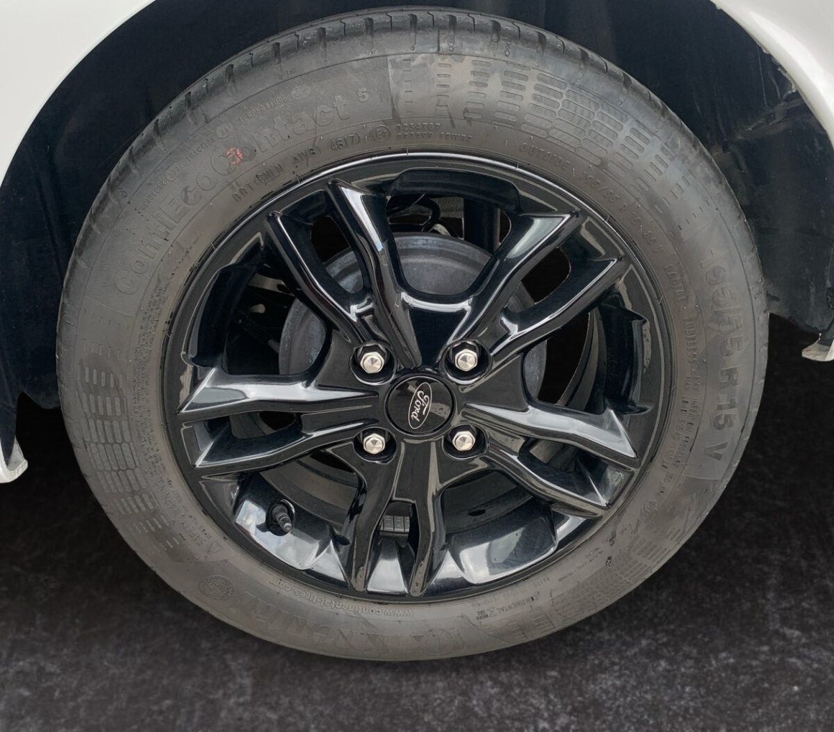 FORD KA + BLACK WHITE 1.2i