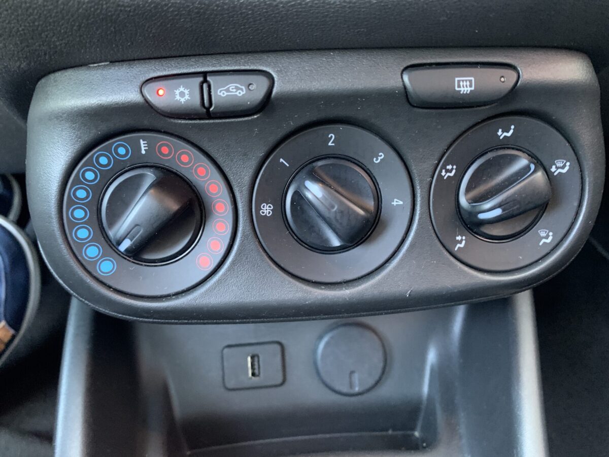 OPEL CORSA E 5P SELECTIVE PRO 1.4i 90cv