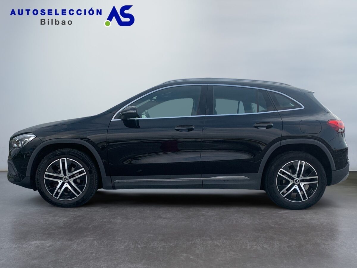 MERCEDES-BENZ GLA 180 7G-DCT 