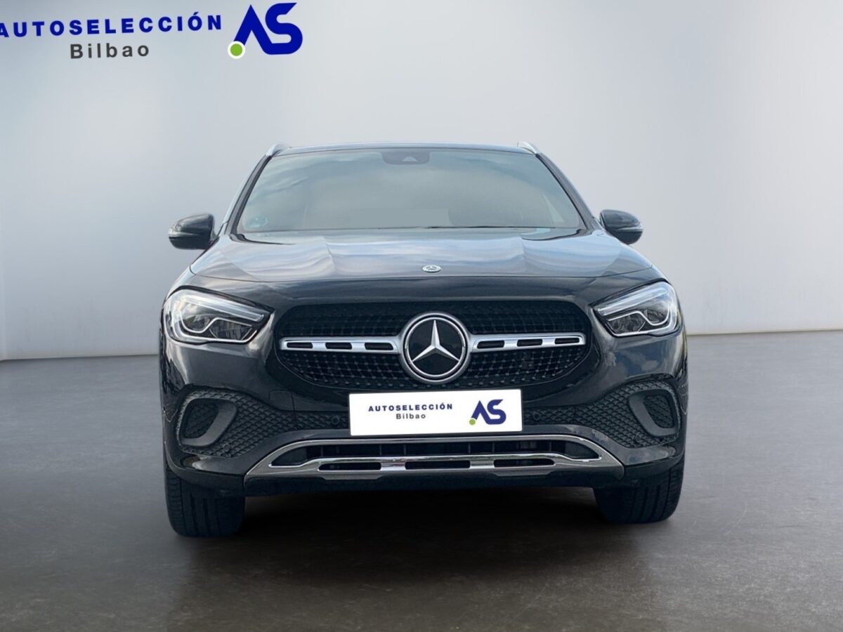 MERCEDES-BENZ GLA 180 7G-DCT 