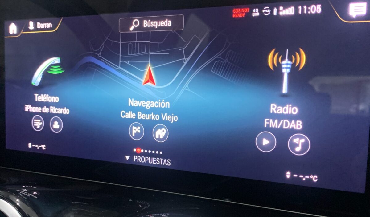 MERCEDES-BENZ GLA 180 7G-DCT 