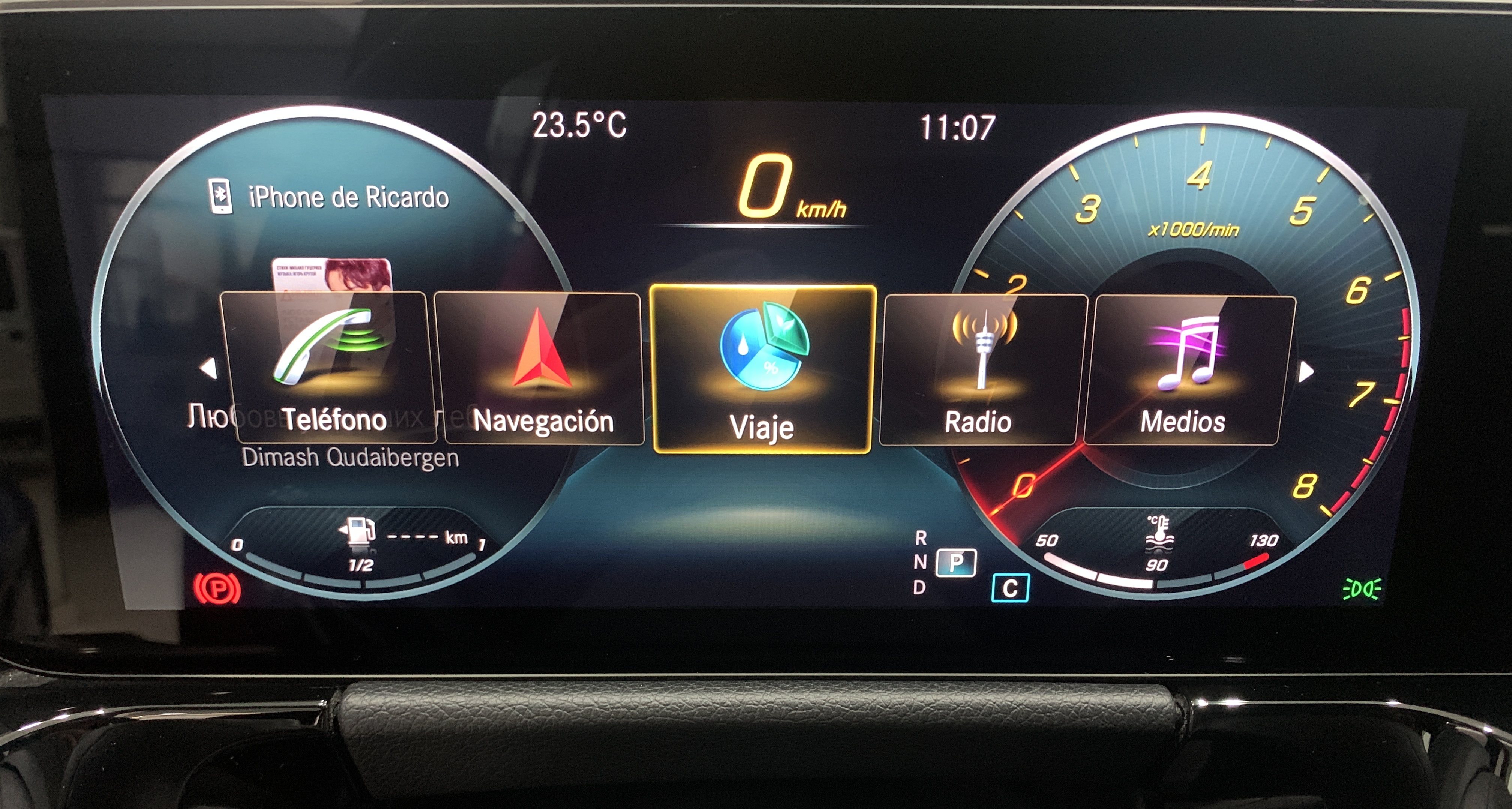 MERCEDES-BENZ GLA 180 7G-DCT 