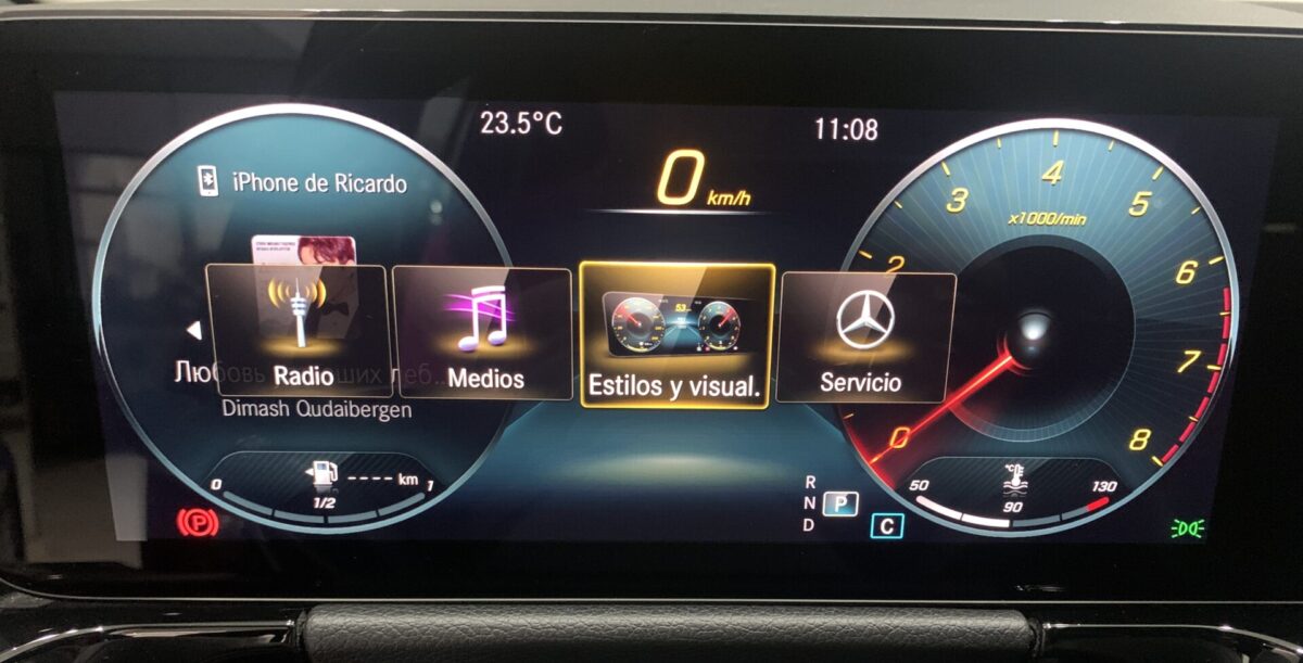 MERCEDES-BENZ GLA 180 7G-DCT 