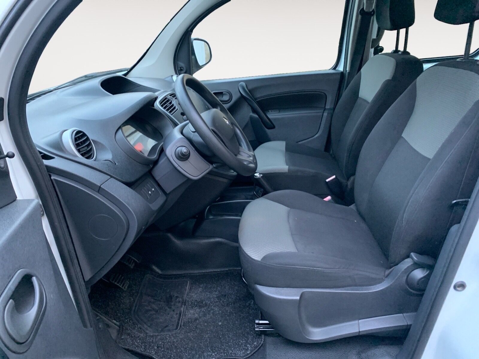 RENAULT KANGOO 1.5DCI ACRISTALADA