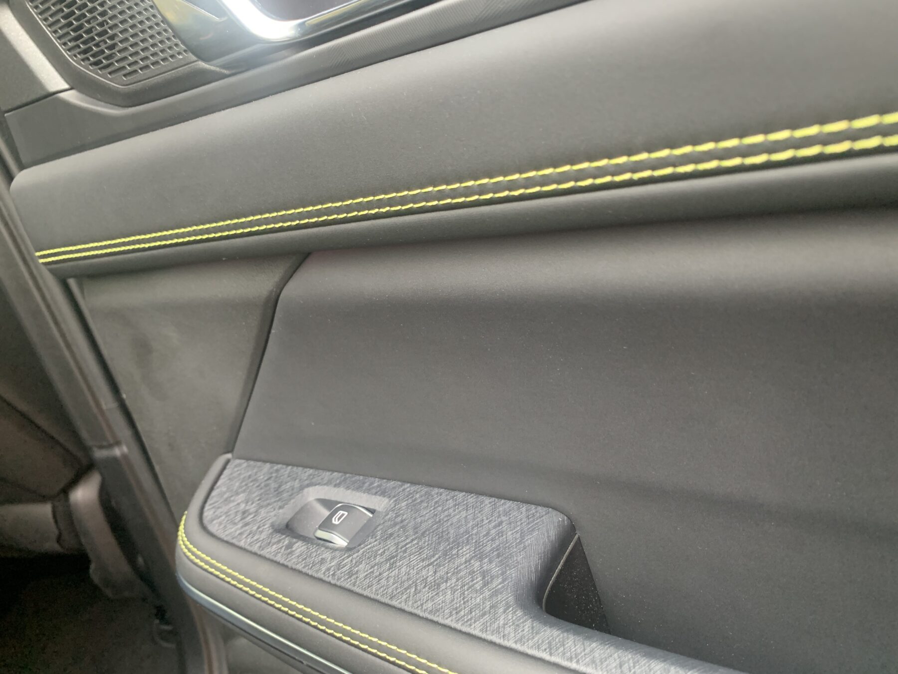 LYNK & CO 01 1.5 PHEV MORE 276cv