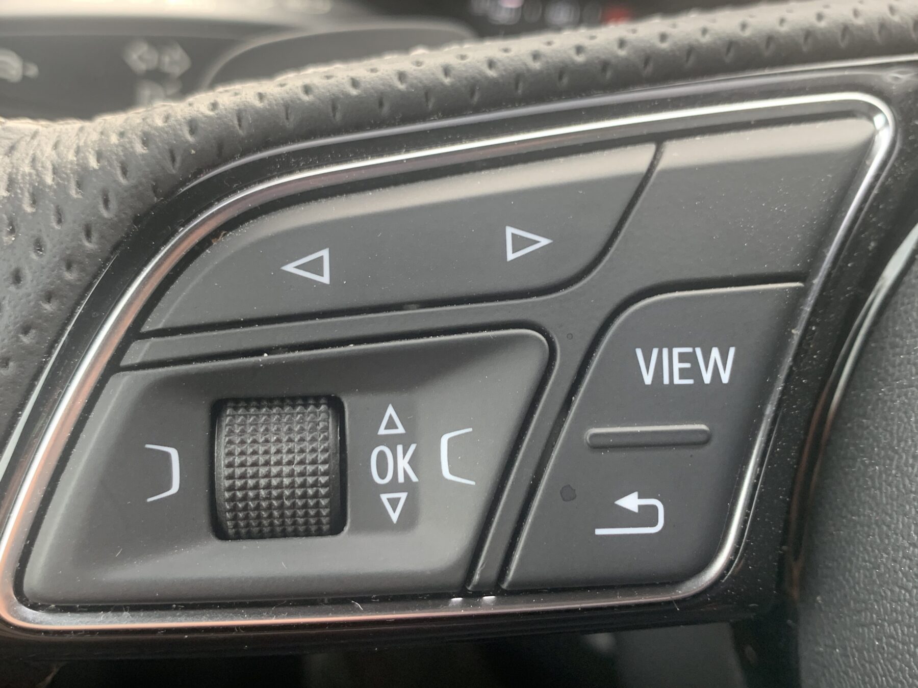 AUDI Q2 ADRENALINE 35 TDI S-T 