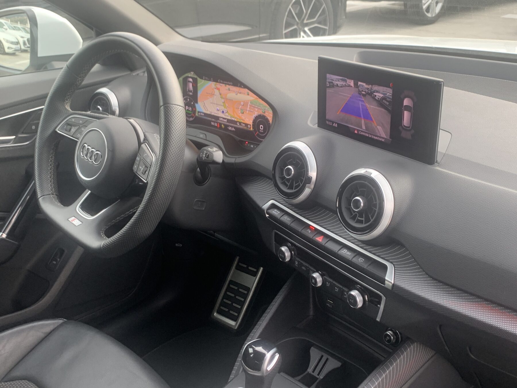 AUDI Q2 ADRENALINE 35 TDI S-T 