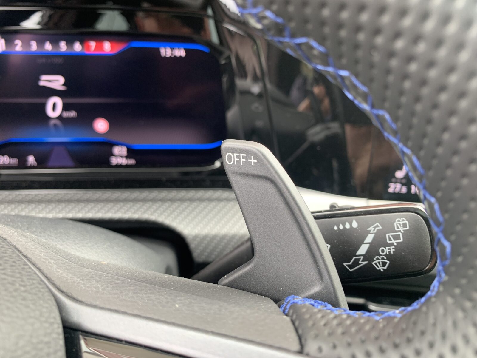 VOLKSWAGEN GOLF R 2.0TSI 4 MOTION