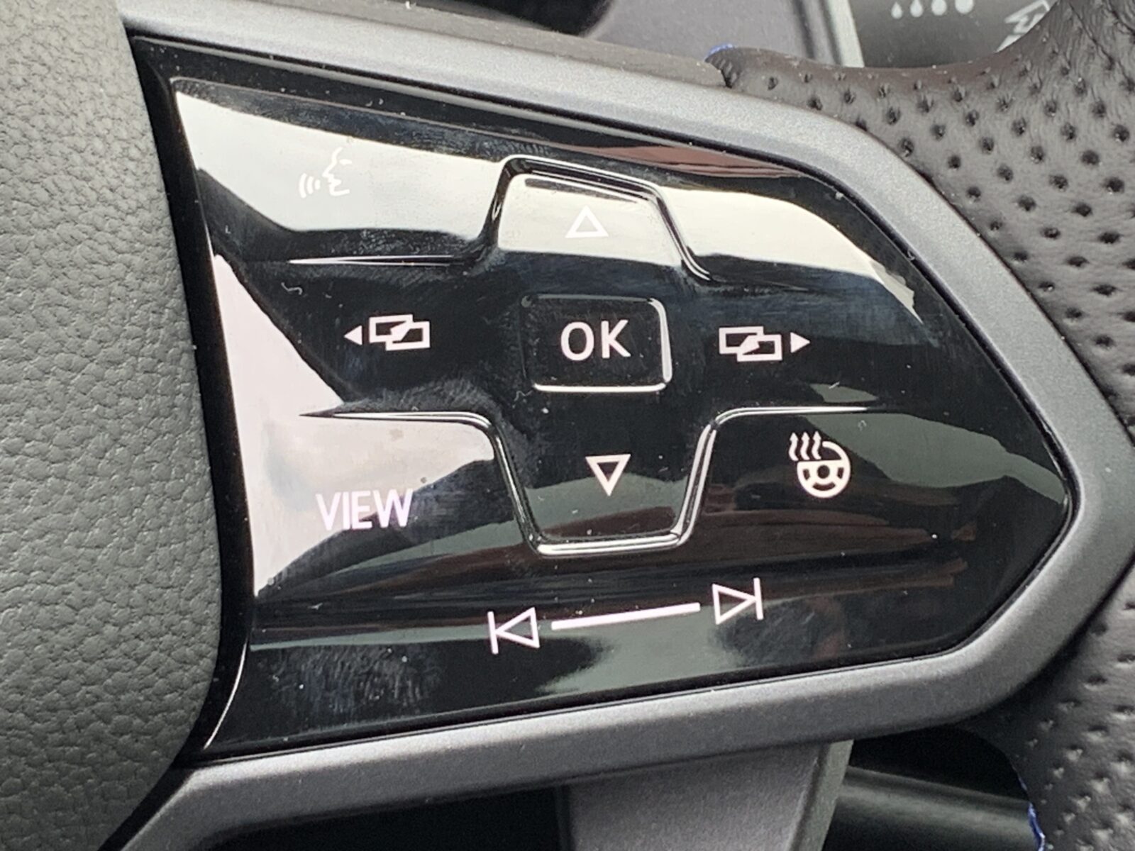 VOLKSWAGEN GOLF R 2.0TSI 4 MOTION