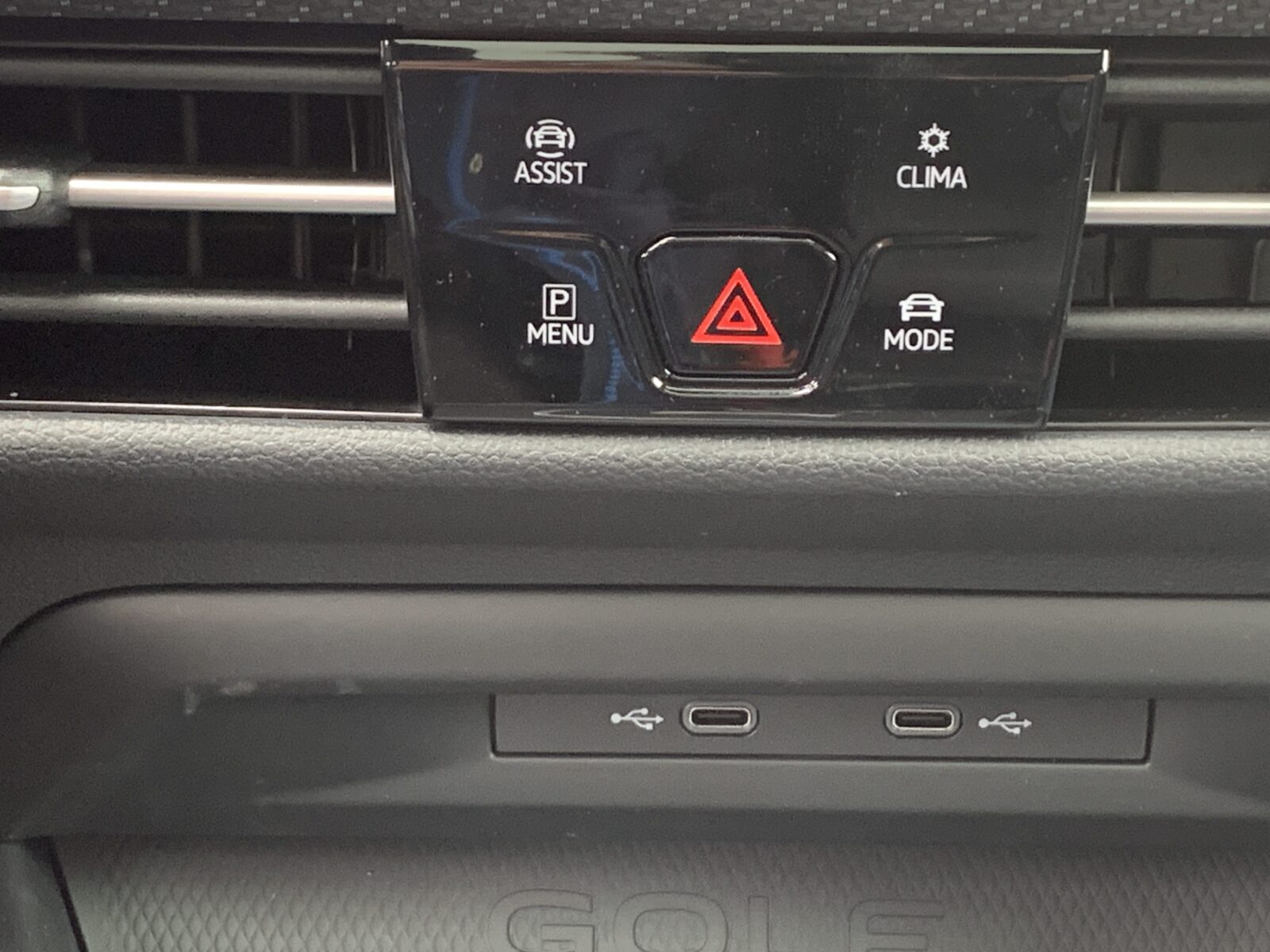 VOLKSWAGEN GOLF R 2.0TSI 4 MOTION
