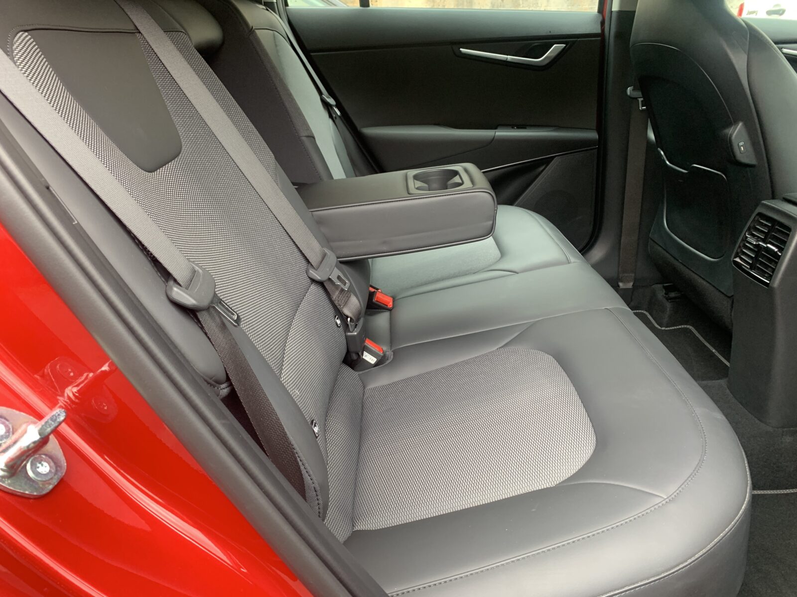 KIA NIRO 1.6i GDI HEV 139cv DRIVE