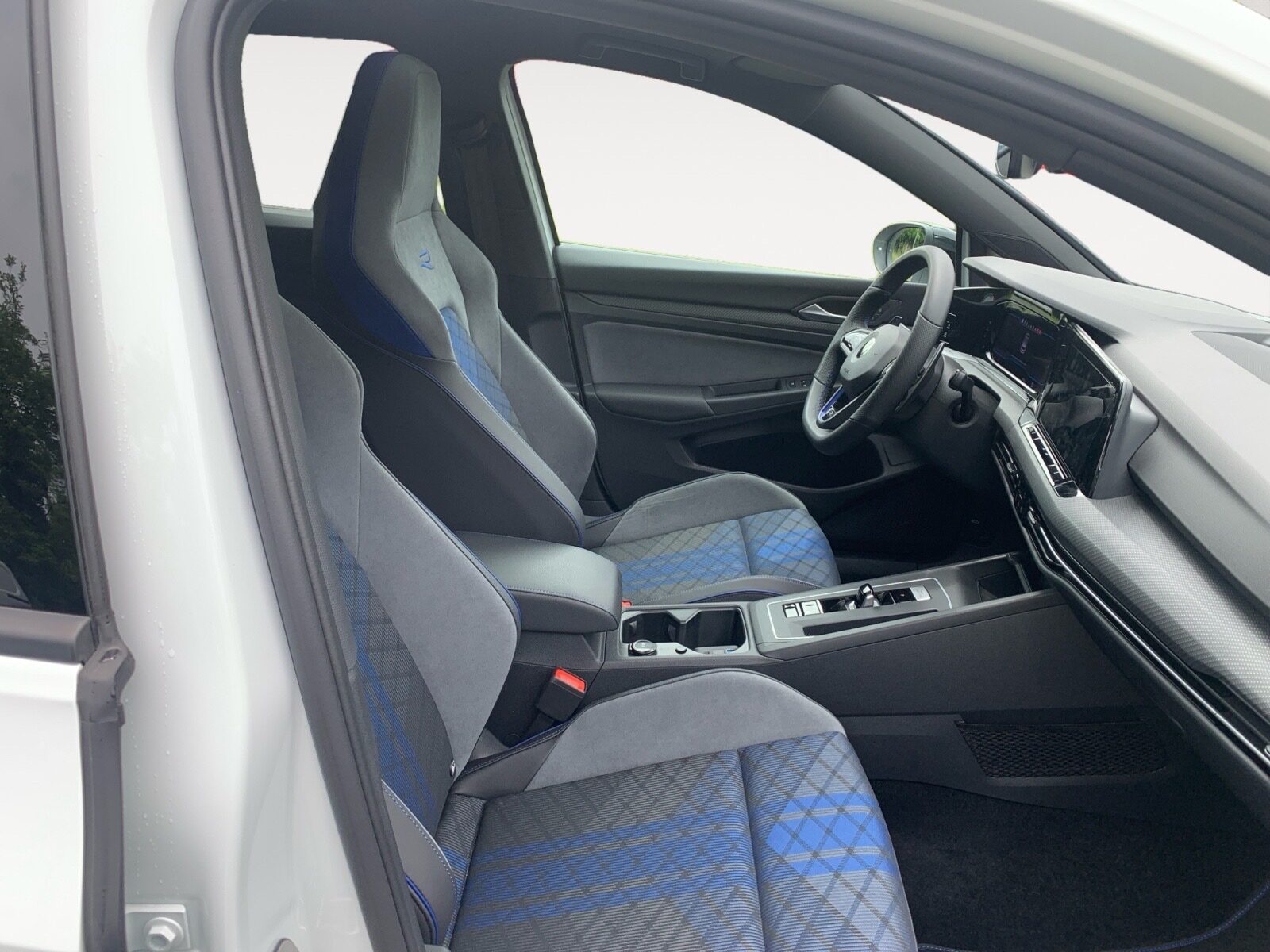 VOLKSWAGEN GOLF R 2.0TSI 4 MOTION