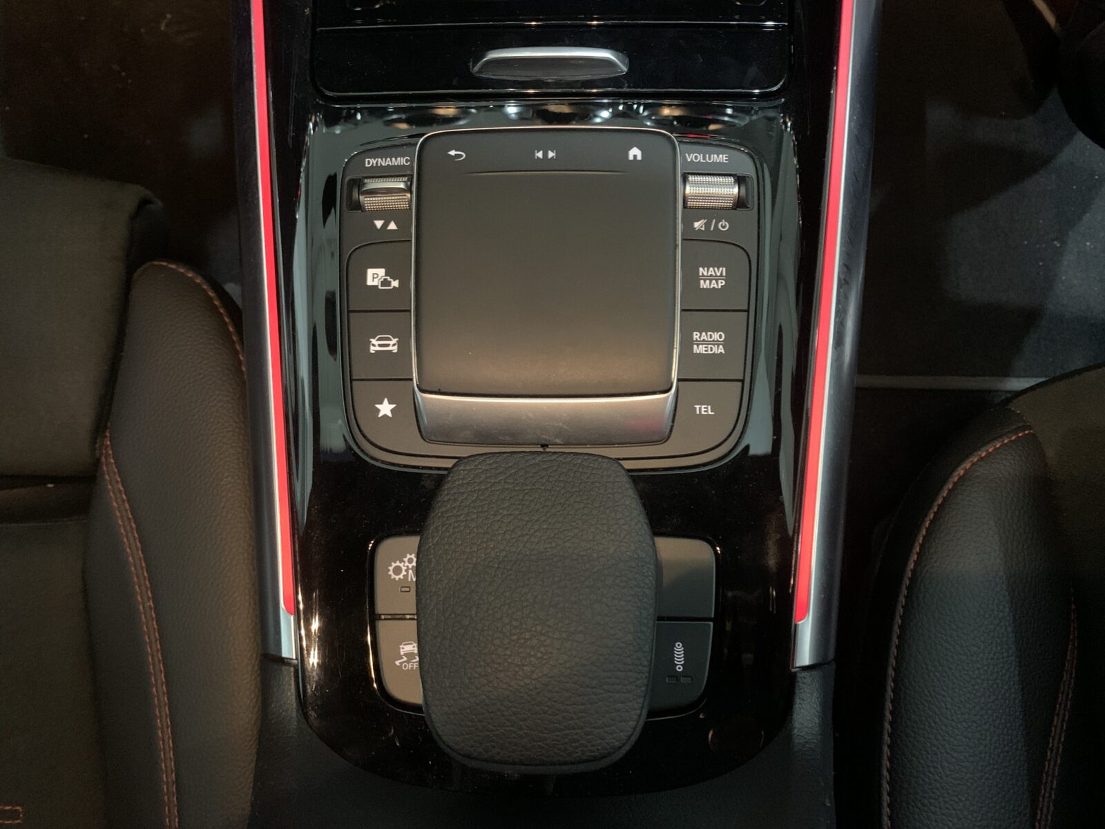 MERCEDES-BENZ GLA 35 AMG 306cv