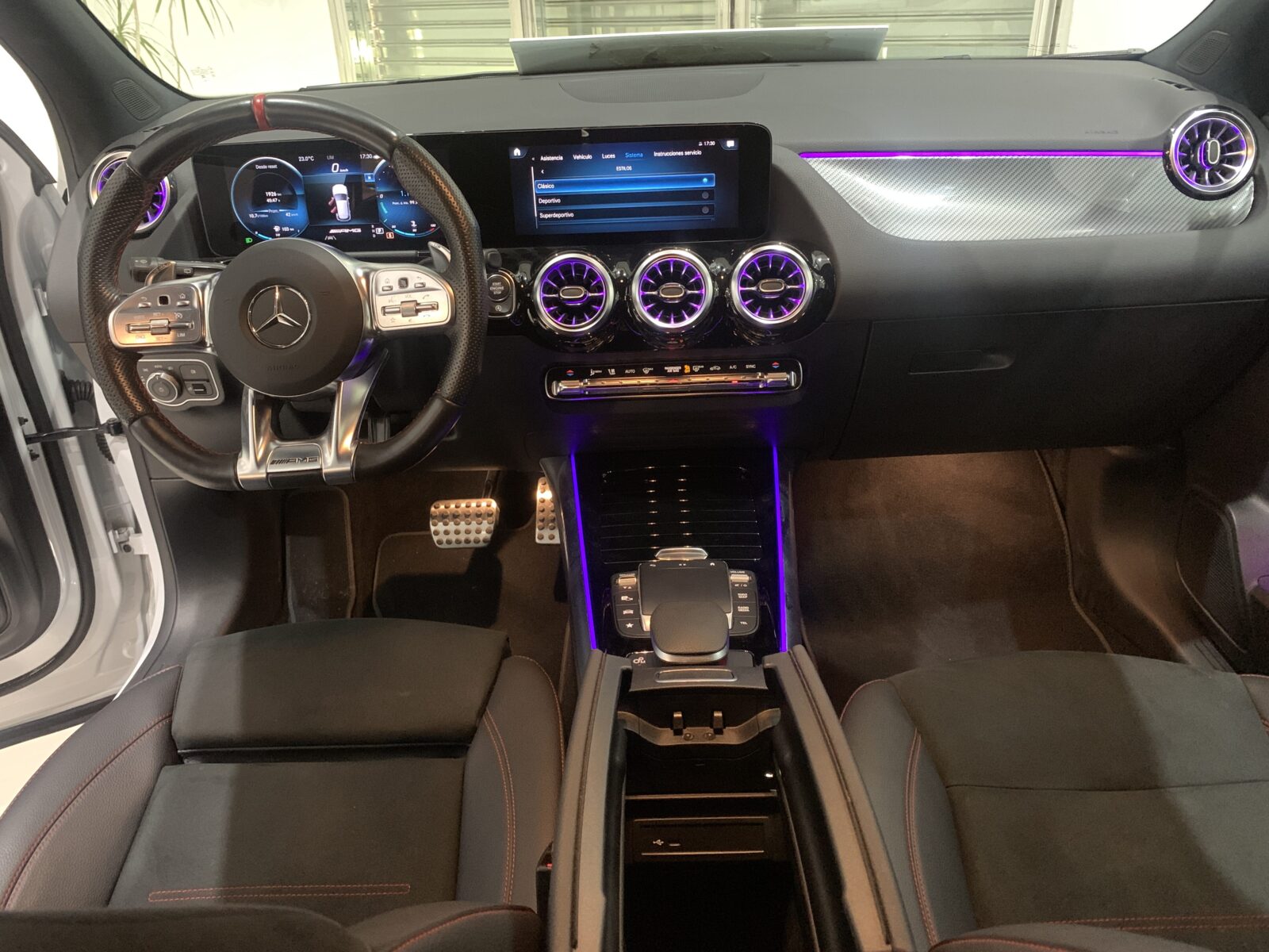 MERCEDES-BENZ GLA 35 AMG 306cv