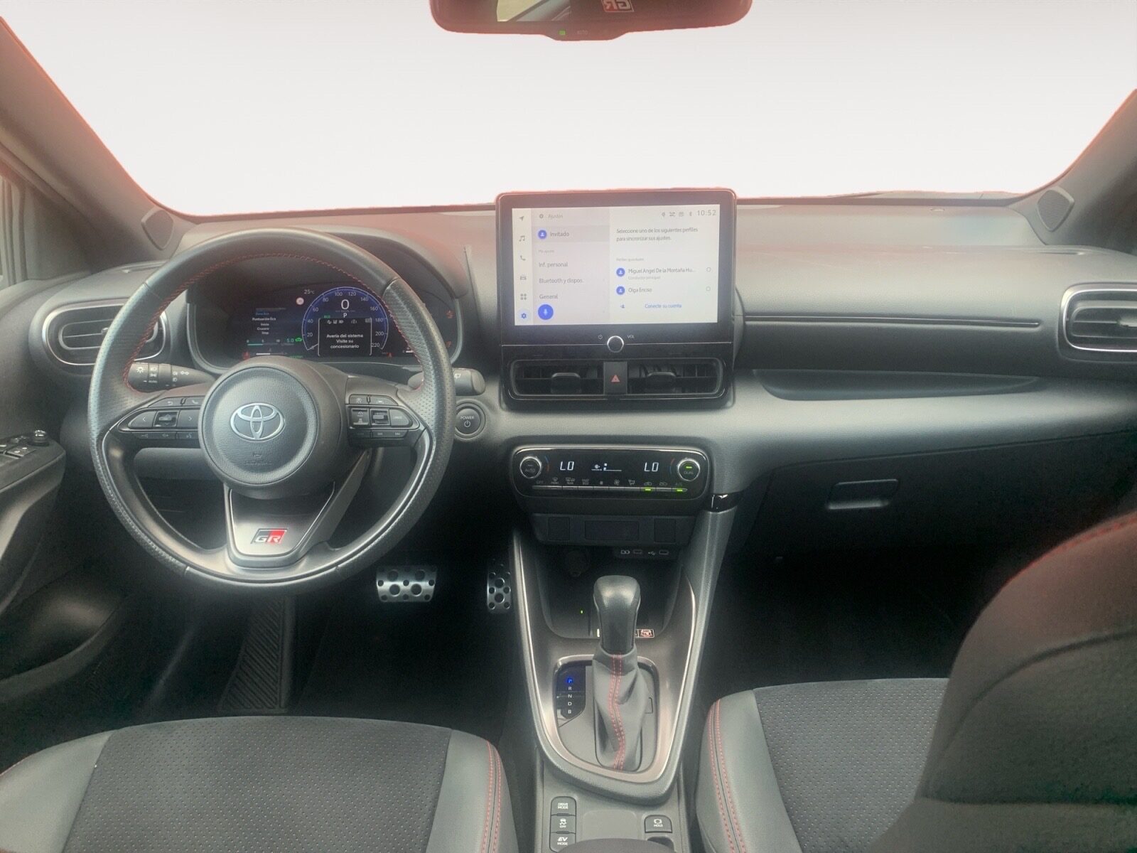 TOYOTA YARIS 1.5 130H SPORT PLUS