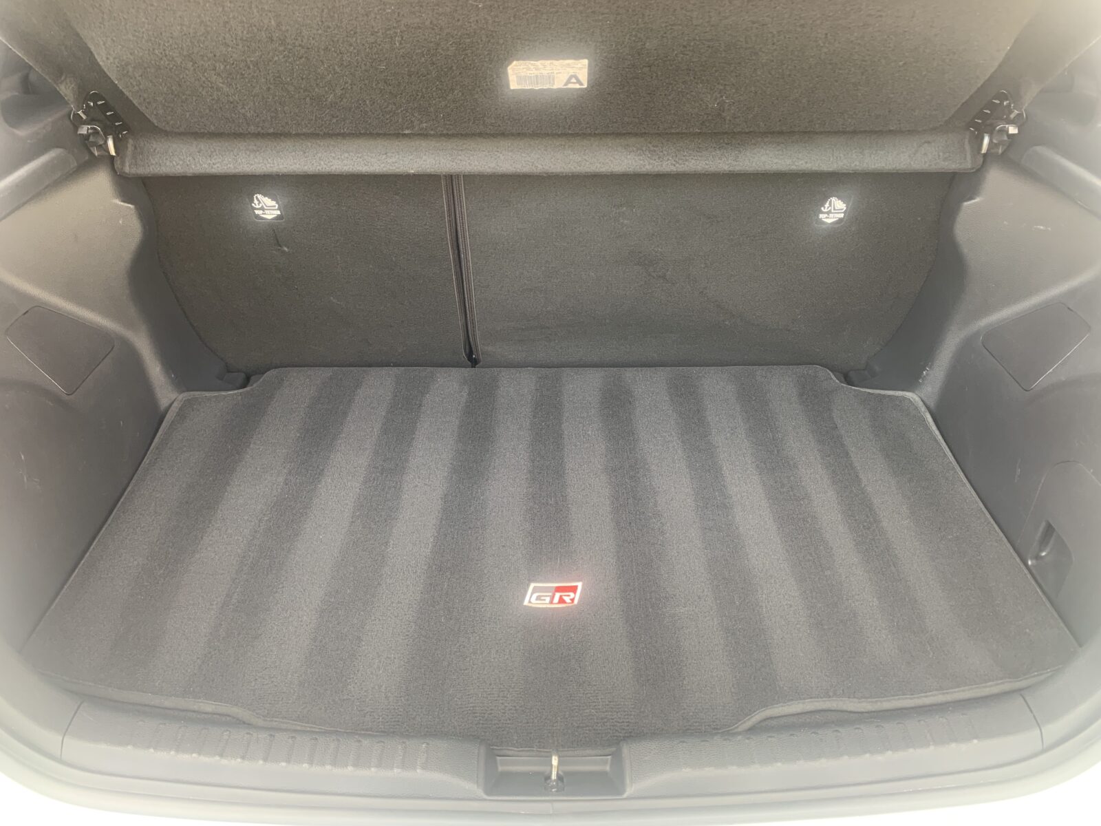 TOYOTA YARIS 1.5 130H SPORT PLUS
