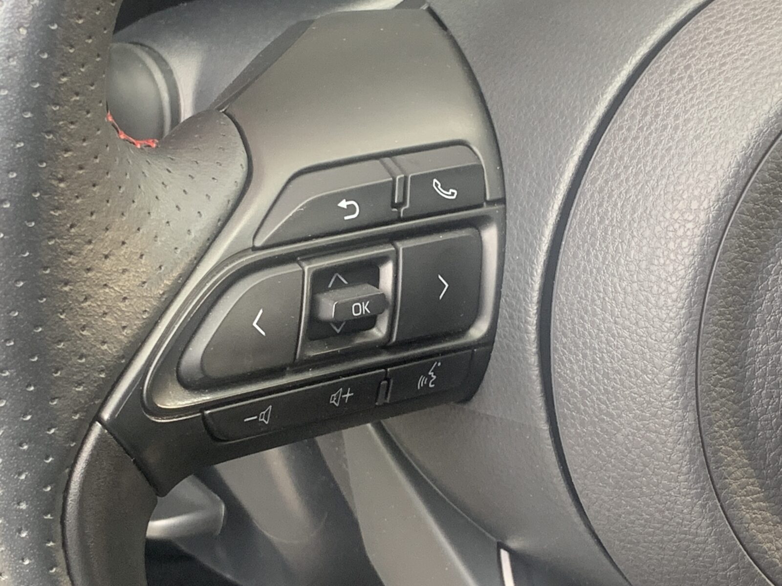 TOYOTA YARIS 1.5 130H SPORT PLUS