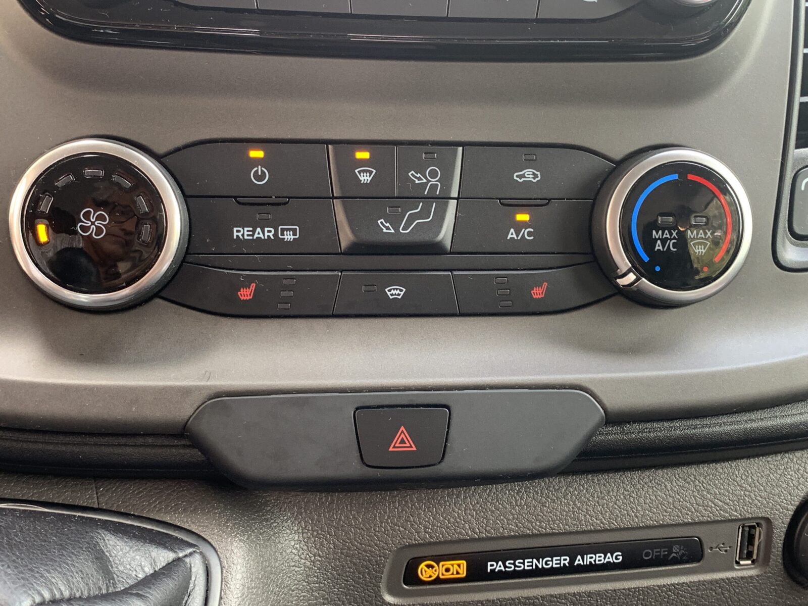 FORD CUSTOM KOMBI 2.0 ECOBLUE HYBRID 320 L1